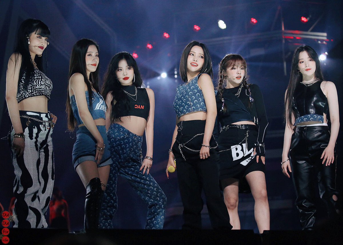 DUDUforidle's tweet photo. six🤙
#MIYEON #MINNIE #SOOJIN #SOYEON #YUQI #SHUHUA 
#미연 #민니 #수진 #소연 #우기 #슈화
#gidle #G_I_DLE #여자아이들 https://t.co/9Wu1YXttk4
