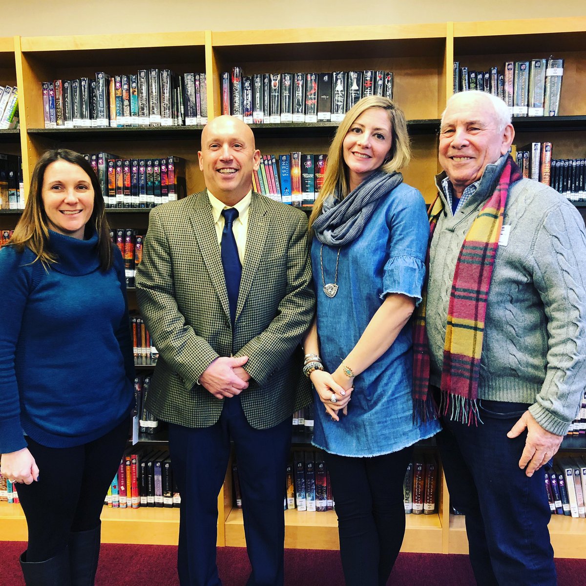 PottsgroveHSLib's tweet photo. Honored to partner with Orthopedic Surgeon, Dr. Elliot Menkowitz as Pottsgrove continues to promote Health &amp; Wellness to our entire district. #health #wellness #library #pottsgrove @PottsgroveWell @pgsdfalcons https://t.co/NTsgAMRt1n