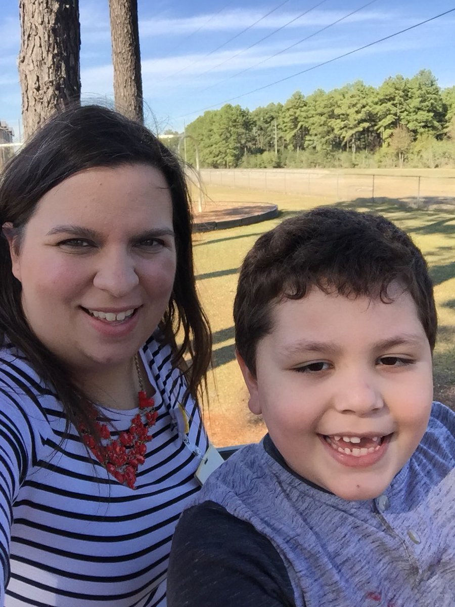 spedfrankflyers's tweet image. Best weather ever! @FrankKISD #kisdbestdayever #play #childlife #SpecialEducation