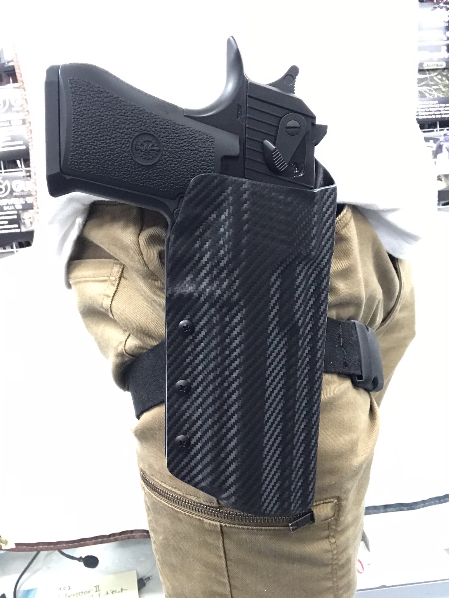 FW製　実物デザートイーグル用ブレストホルスター　右用　中古品 FW製 実物デザートイーグル用ブレストホルスター 右用 中古品 FW