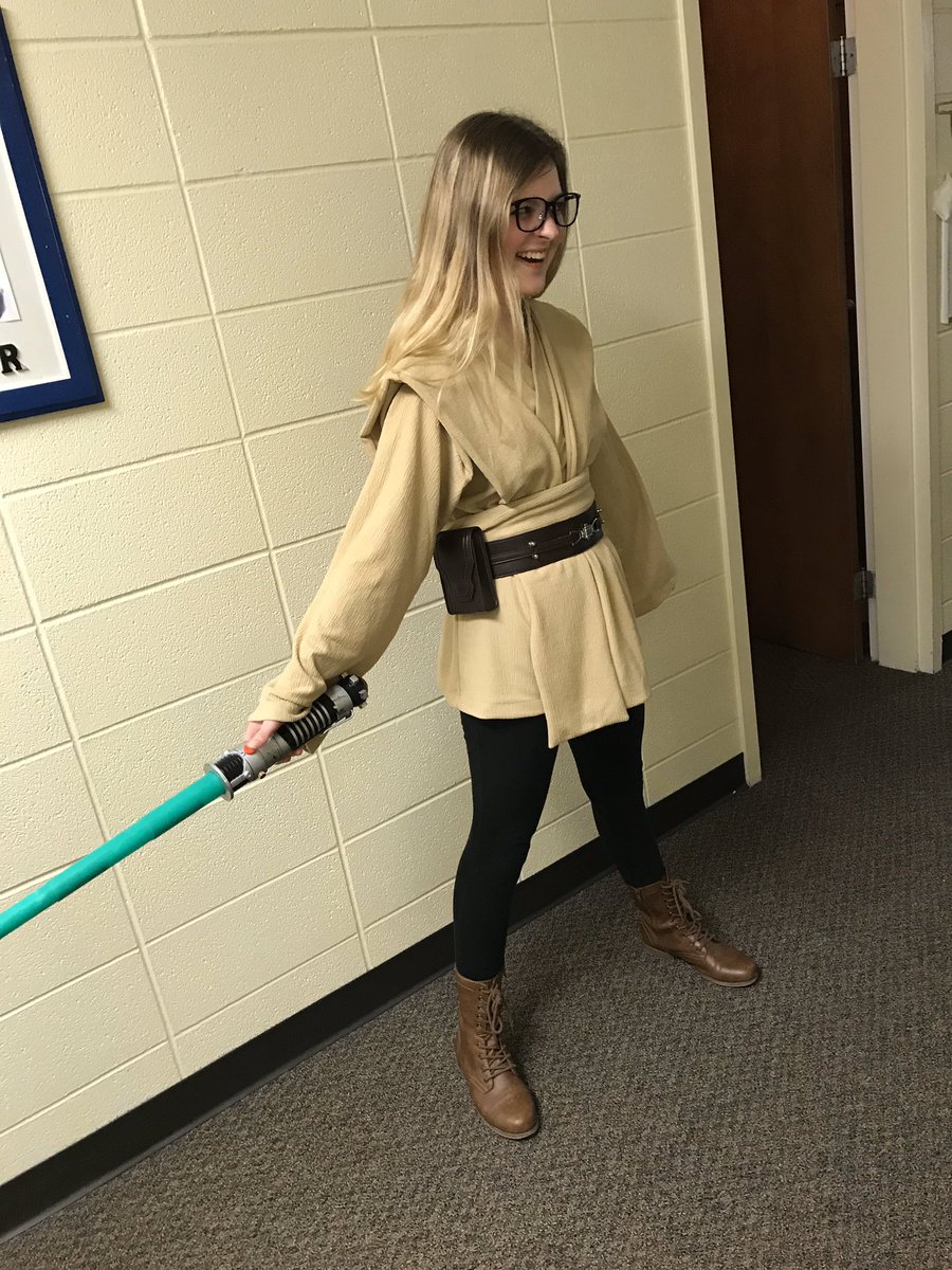 mollyashwell's tweet photo. That moment when you get inducted to the Jedi order https://t.co/s91Csjirmj
