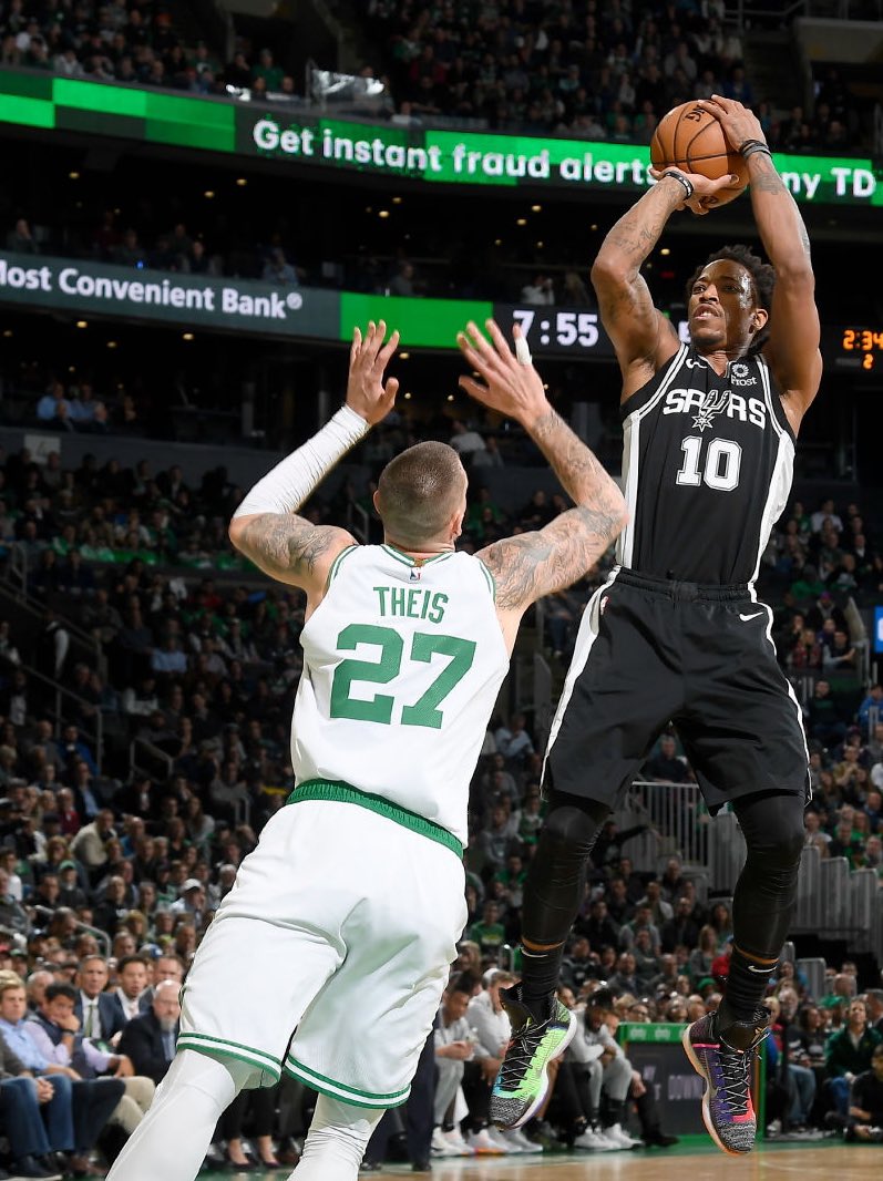 DeMar DeRozan tonight 

30 points 
6 rebounds 
4 assists 
59% FG

Last 8 games 
25 PTS - 7 AST - 73% FG
26 PTS - 5 AST - 57% FG
30 PTS - 3 AST - 52% FG
24 PTS - 4 AST - 61% FG
29 PTS - 8 AST - 81% FG
21 PTS - 4 AST - 53% FG
26 PTS - 10 AST - 91% FG
24 PTS - 3 AST - 64% FG