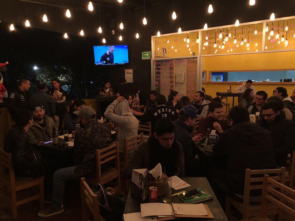 standupgdl's tweet photo. Ya está por iniciar #ElOpen en Terraza Veintiuna... https://t.co/JsqGT0j2cJ