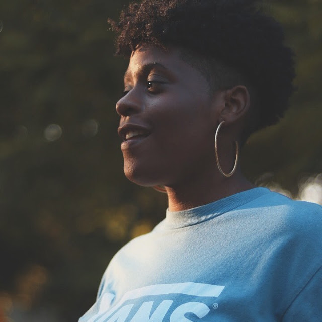 vishmidia's tweet photo. [@letrxs] Black Queen fez sua estreia no canal da banca VV Clã com o audiovisual "Flash Cash" https://t.co/KAoF5LOjYg https://t.co/GCFWnVX41B