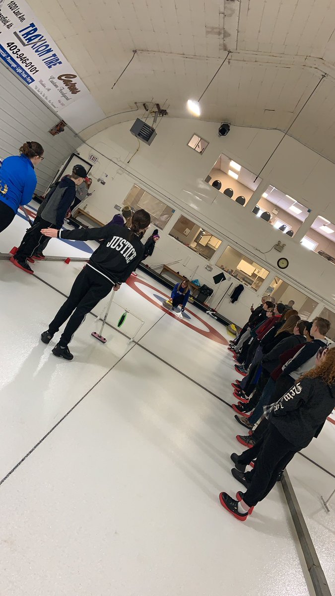 mrs_thefox's tweet photo. WGM students gaining great curling knowledge today!  Thanks Heather. @hnedohin  @FedGasAB @WGMurdoch @rvsed https://t.co/ysr76xx3ry