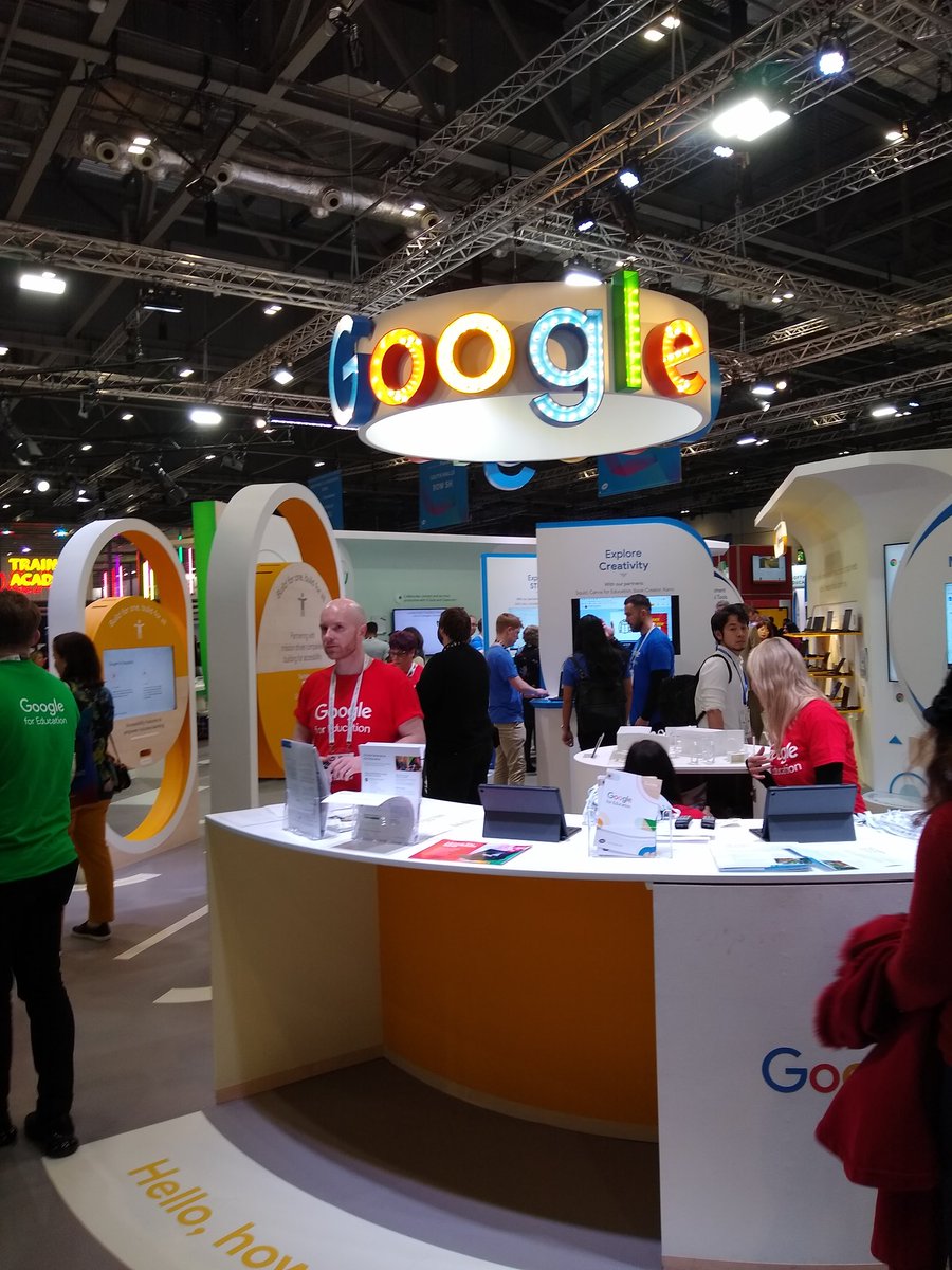 PauwelsVik's tweet photo. Een bijzonder inspirerend bezoek aan #BETT2020. Ik kan niet wachten om aan de slag te gaan! Dank aan @fourcastforeducation en #Googleforeducation voor deze kans! #edtech #onderzoekendleren

Like en share en help ons een Google Chromebook winnen! https://t.co/Oow3ZcXwqi
