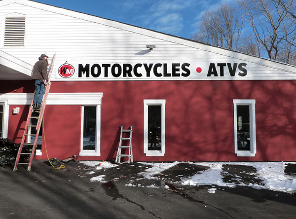 SignsOlson's tweet photo. A Big New Building needs Big New Signs,
So we made bigger building and road signs for them.
Need big (or small) building and road signs?
Call us 845-878-2644
@WilkinsMotorsports
#CustomSigns #buildingmountedsign #exteriorsign #bigsigns #HighwaySigns #billboard #BrewsterNY https://t.co/EszzwX4Ok5
