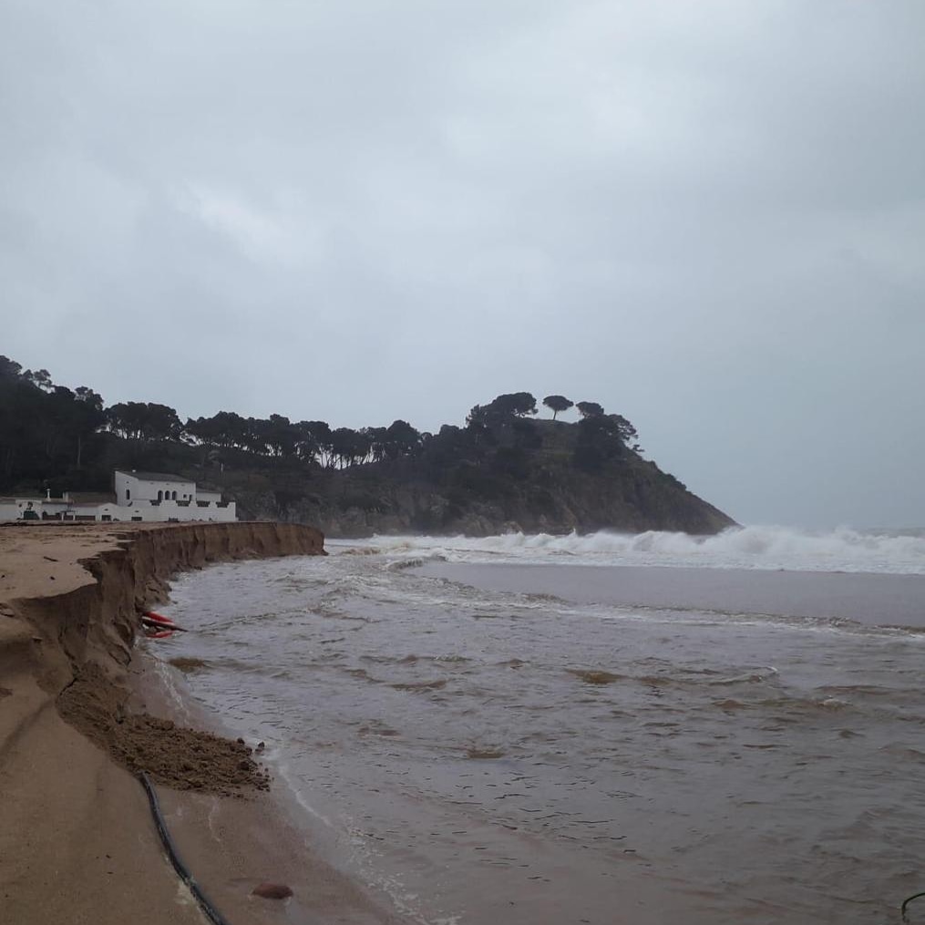 twinapp_oficial's tweet image. 📲 A l'app Twinapp s'estan organitzant "twins" de plogging per fer neteja d'aquests residus i així evitar que tornin al mar!
Us mobilitzeu amb nosaltres⁉️ Descarregueu gratuïtament l'app Twinapp i sumeu-vos a la pràctica del plogging, sa per tu i pel planeta!
#TemporalTV3 #gloria