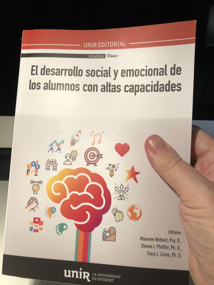 UNIRescuelaprof's tweet photo. En pocas fechas estará disponible en papel este nuevo libro de @UNIRuniversidad promovido desde @UNIRescuelaprof Si te interesa saber qué dice la investigación sobre el tema, es tu libro. https://t.co/TVAFI9idwH