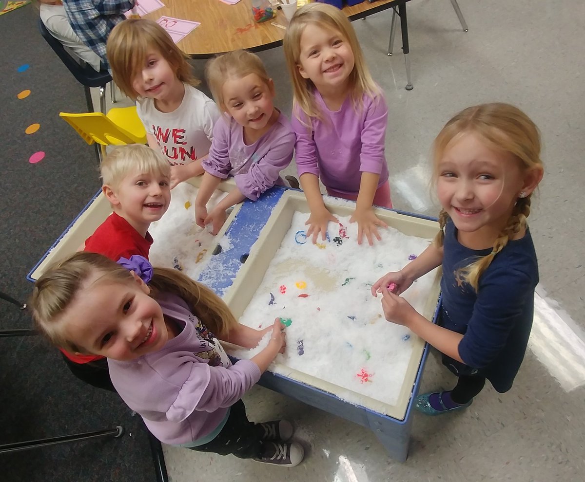 mkbehne92's tweet photo. We had "snow" much fun this morning with our new sensory table filler! @USD449 #PRESpreK #instantsnow #sensoryfun https://t.co/AuC35vYoau