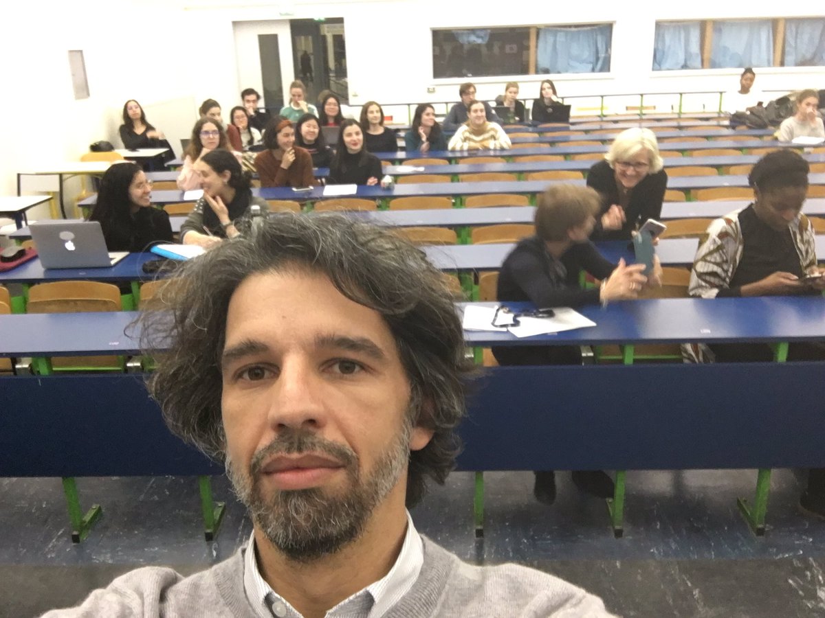 #dauphine which one will be the best for #axa ? So fun, not to see the candidate during the #pitch #thevoice