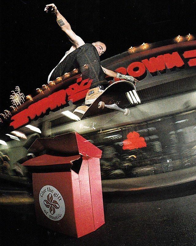 mikivuckovich's tweet photo. @salman_agah was a revelation in the early 90s—a clear sign of the dawning of a new era in skateboarding. #Repost from @scienceversuslife: Salman Agah, switch in '93. @mikivuckovich photo. #salmanagah #mikivuckovich #halfcabs https://t.co/Fdrwk5bcRF https://t.co/USm5L4FhFR