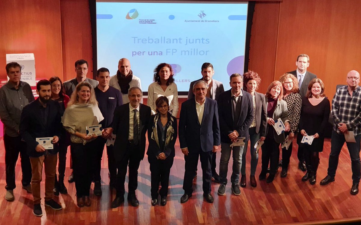 El Consell de la #Fp de la ciutat de <a href="/granollers/">Granollers</a> ha reconegut la tasca desenvolupada per les empreses que participen en la formació dual dels joves de la ciutat entre elles l’àrea de màrqueting de la <a href="/uvic_ucc/">UVic-UCC</a> 
Moltes felicitats a tots per la bona feina feta #fp #fpdual #uviccp