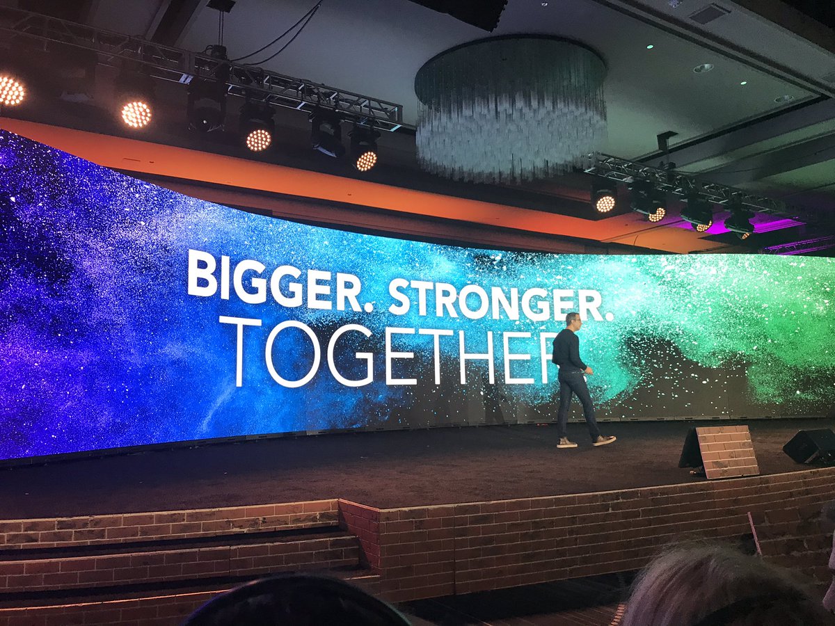 Christina Heller tweet media