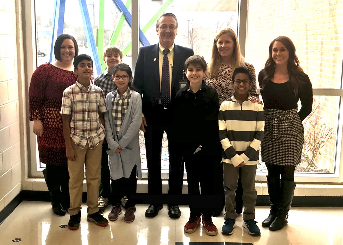Our SCA officers toured Dr. Brabrand around OES today and told him all about our 6th grade Service Learning Block. ⁦#OurOakton ⁦<a href="/Oakton_ES/">Oakton ES</a>⁩ ⁦<a href="/FCPSRegion1/">FCPS Region 1</a>⁩ ⁦<a href="/SSchnaue/">Shana Schnaue</a>⁩ ⁦<a href="/MrsMcManus_OES/">Robyn McManus (Brown)</a>⁩