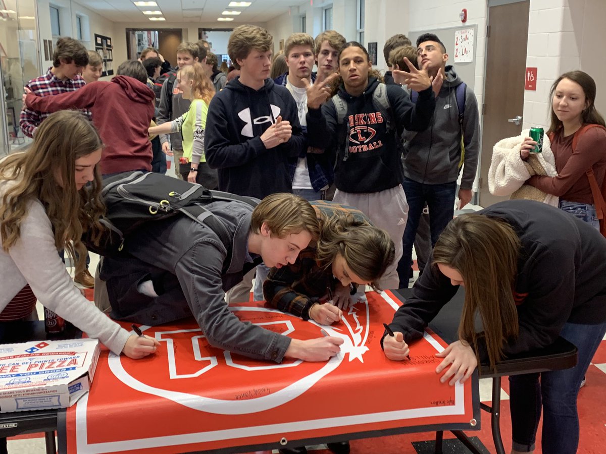 Banner day was a huge success!  Thanks goes out to all of these hard working Redskins! We are proud of you all!  #RedskinPride