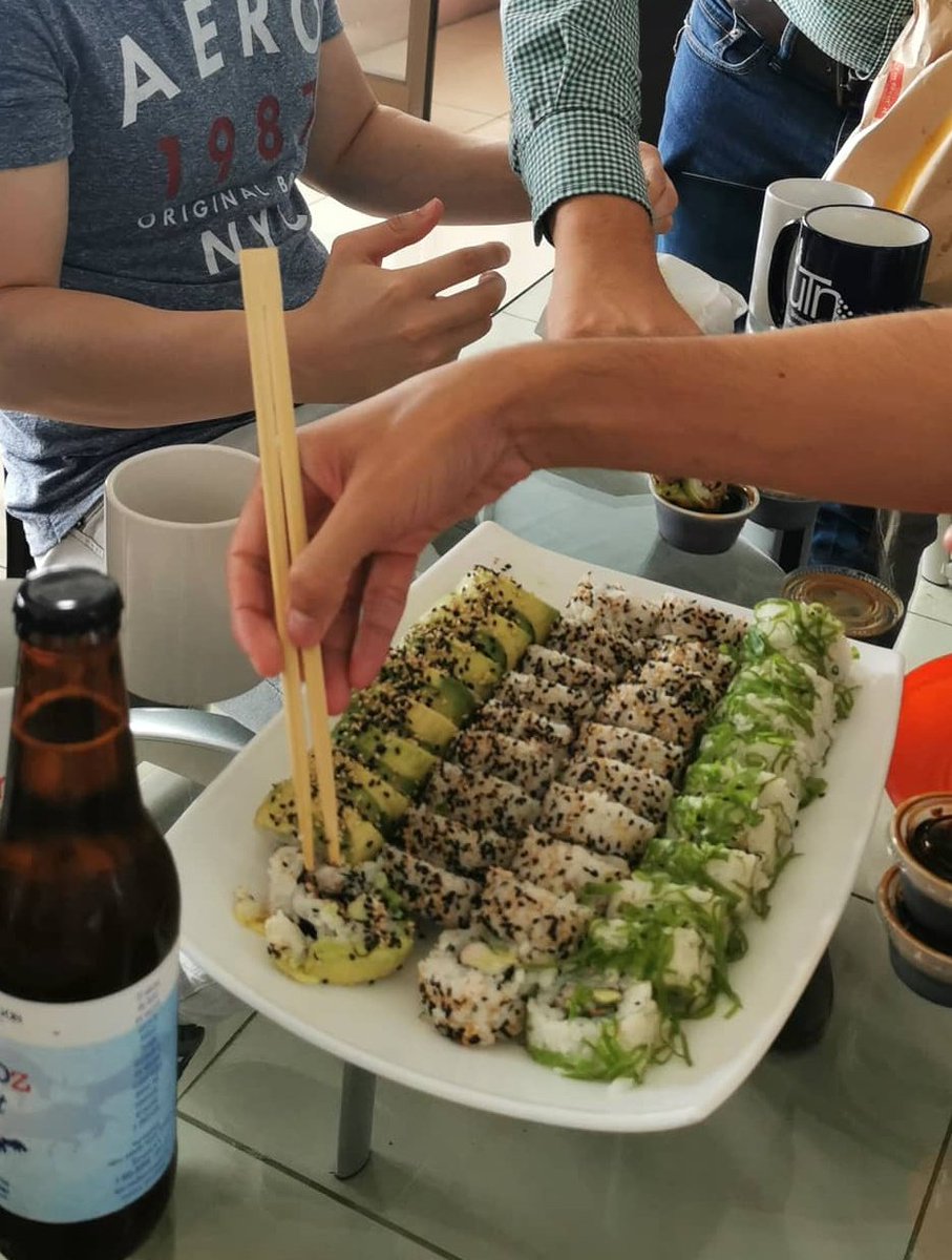Rifa 🍣 Rifa 🍤 Rifa 🍥 Rifa 🥢
Entre todos los que sigan <a href="/taikocr/">Taiko | Sushi Express - Bowls - Alitas - Teriyaki</a> y den retweet a esto, se sorteará 40 piezas de sushi para comer en el restaurante.
Pronto más platos nuevos y promociones para nuestros seguidores.
#sushi #sushilover #sushigeek #sancarlos <a href="/dinterweb/">dinterweb</a>