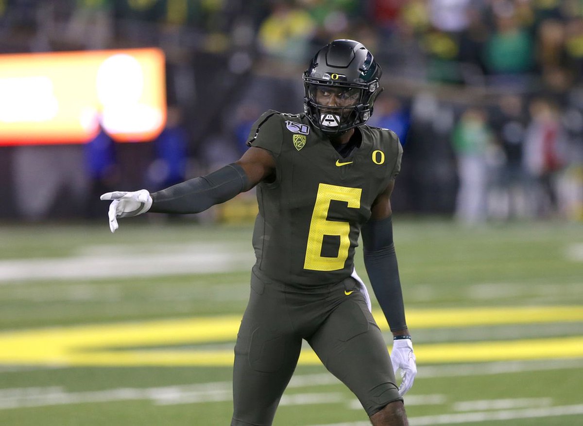 aharmon2021's tweet photo. Extremely blessed and honored to receive an offer from the University of Oregon #GoDucks 🦆 @BreckRiley @BallCoachJoeMo @ESPN3ALLDAY @rfuller251 @dgooden12 https://t.co/HQ3ebc5QpS