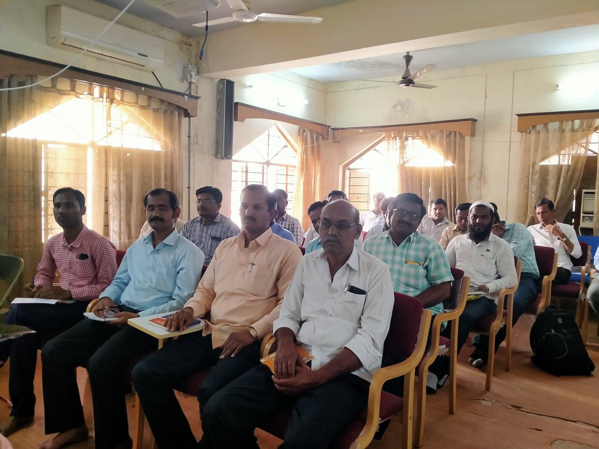AtiMysuru's tweet image. Unicode Training conducted at District Training Institute Kalaburagi. Date:23.01.2020

#DG# #ATI# #ATIMysuru# #KapilMohanIAS# #DTI# #KALABURAGI# #IAStraining# #IPStraining# #IAStrainingacadamy#
#kalaburagi# #Unicode#