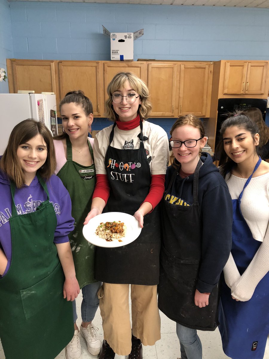 LiDebona's tweet photo. Students create and plate a dish using Chinese vegetables @MHSSPrincipal https://t.co/6t8TooryrF