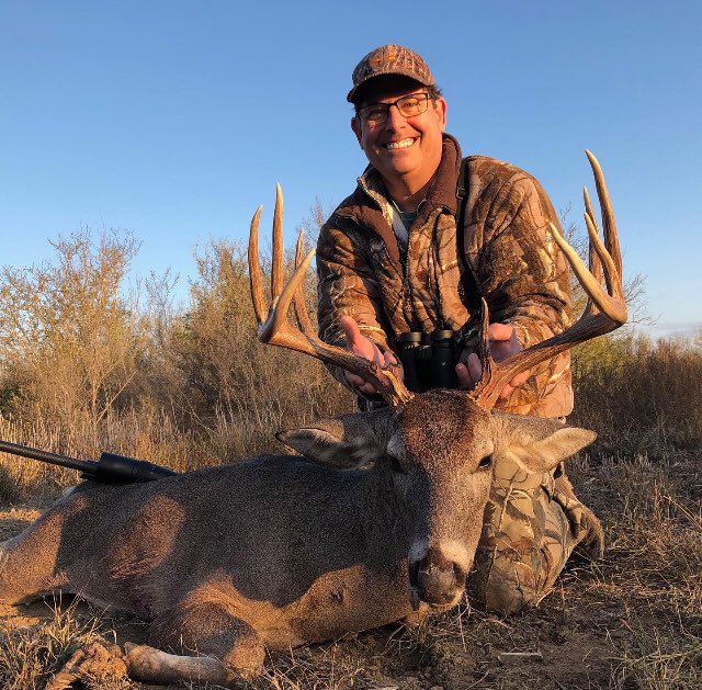TecomateLaPerla's tweet photo. Closing out the season with another awesome buck!! #hunting #whitetail #whitetailhunting #hunter #bowhunter #bowhunting #hunting #worldrecord #primearchery #camo #camoflauge #deer #deerseason #stickandstring #deercamp #monsterbuck #bigbuckdown #bbd #modernoutdoorsman #hunting https://t.co/pTd0dTtoel