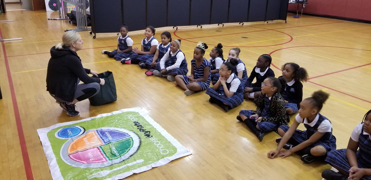 EatSmartNY's tweet photo. Our Nutrition Educator Megan has teamed up w. Corinth Schools to help provide the school with the knowledge, motivation &amp; the resources it needs to build a lunchroom environment that makes healthy food choices the easy choice!!

To read more: https://t.co/jbAllWWrp3 https://t.co/WkHdp6vFEk