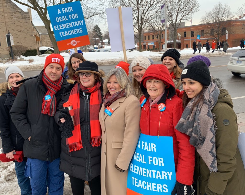 AndreaHorwath's tweet photo. In Burlington to thank teachers &amp; education workers for standing up for public education!

Parents &amp; students have been clear:
🚫No to Ford's increased class sizes
🚫No to his Alabama-style forced e-learning
🚫No to Ford’s plan to cut thousands of teachers &amp; education workers https://t.co/BzbSBkVYlK