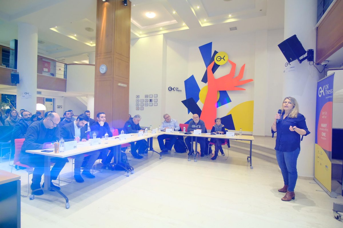 okthess's tweet photo. Στην τελευταία μέρα του Bootcamp αυτή την στιγμή λαμβάνει χώρα η παρουσίαση των ομάδων μπροστά σε μια επιτροπή αξιολόγησης (Pitching Event).
#okthess
#pitching_event
#skg
#letsbuildthisthing https://t.co/8O8N6JnSJu