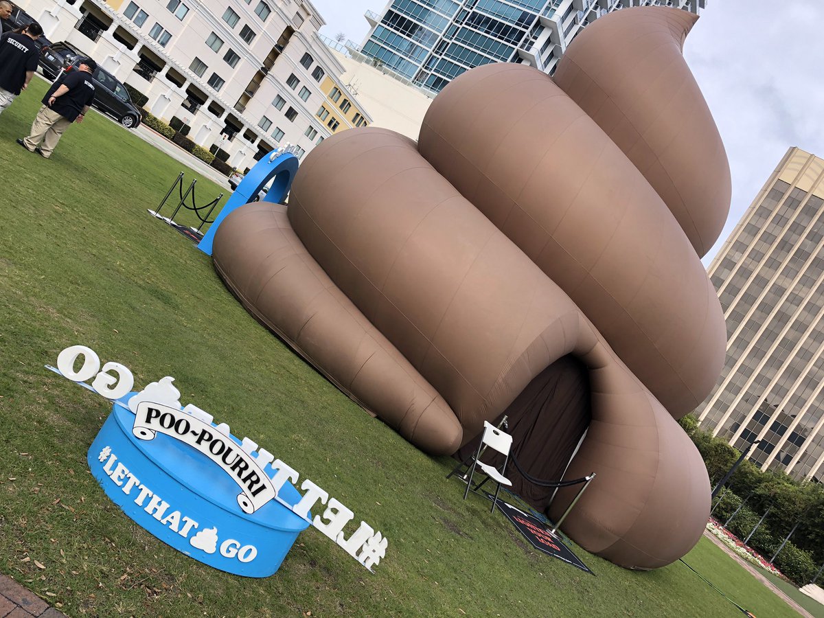gregandriano05's tweet photo. The crap you see in the park...
#letthat💩go https://t.co/eJjp347hCA