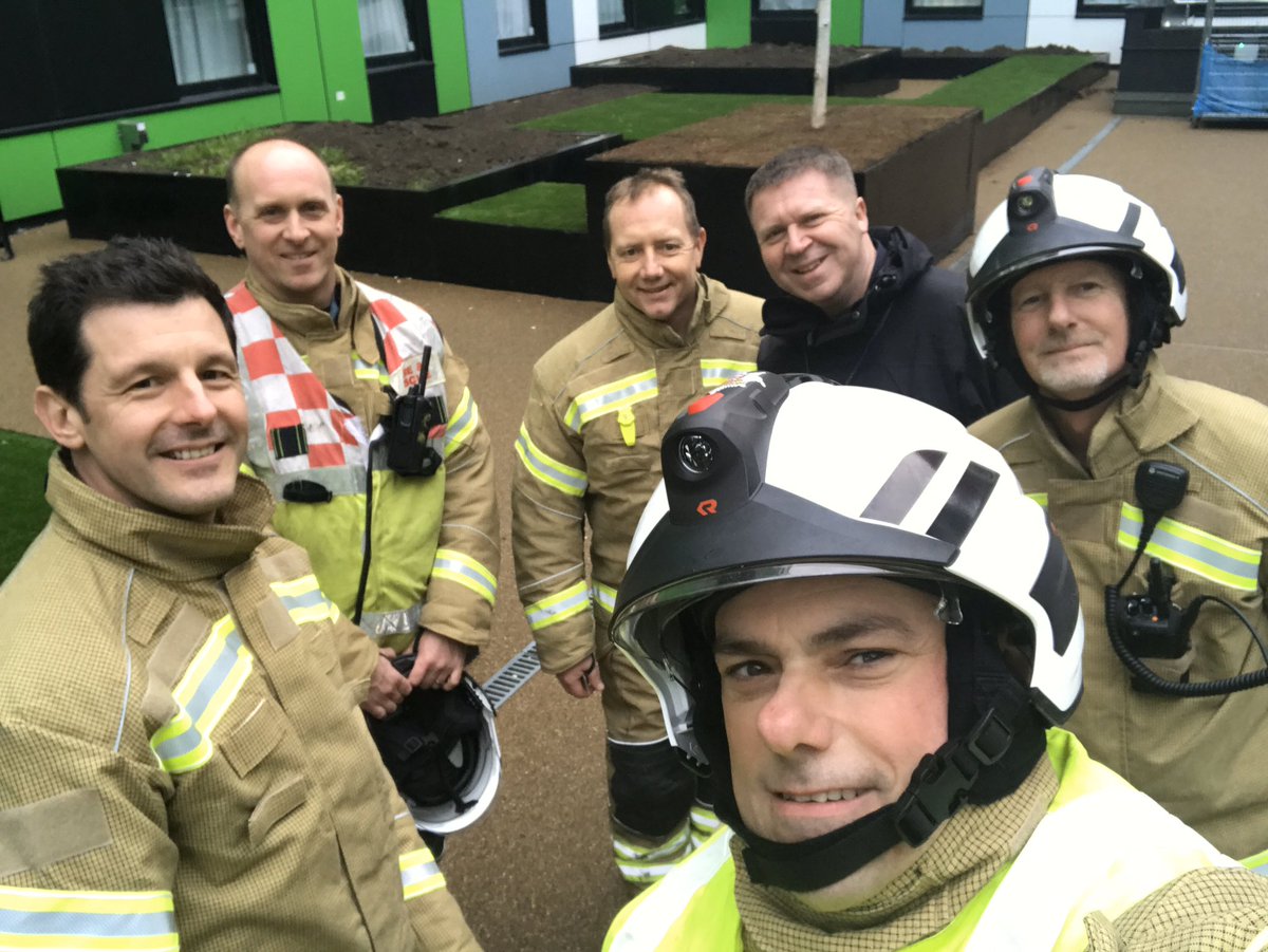 Drill complete #exercise Lego now over thanks to #universityofessex @SouthendPolice @SouthendBC for their help, permission and attendance at the #Southend #CAMPUS #command #team #multiagency #JESIP @trijimpalm @GMDaveBarnard <a href="/DavidWalpole12/">David Walpole</a>