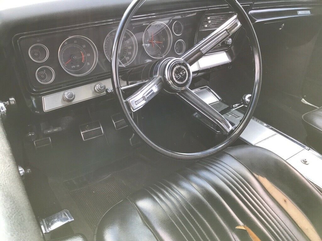 Chichi_Arinze's tweet image. THROWBACK THURSDAY!!! This is the gorgeous Triple-Black 1967 Chevrolet Impala SS427 .
•

It is Easily one of the rarest cars of its era and one of the most sought-after.
•
It’s available for sale!! #autogirl #throwbackthursday #vintagecars #lekkicardealers #lekkicars