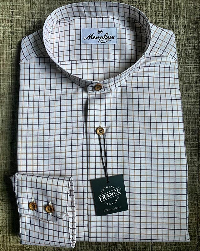 #chemise #menphys #surmesure #homme #popeline #carreaux #blanc #col #poignet #bouton #bois #madeinfrance #originefrancegarantie #mode #modehomme #vetements #vetementhomme #tenue #tenuedujour #dressing ift.tt/3aDYi0X