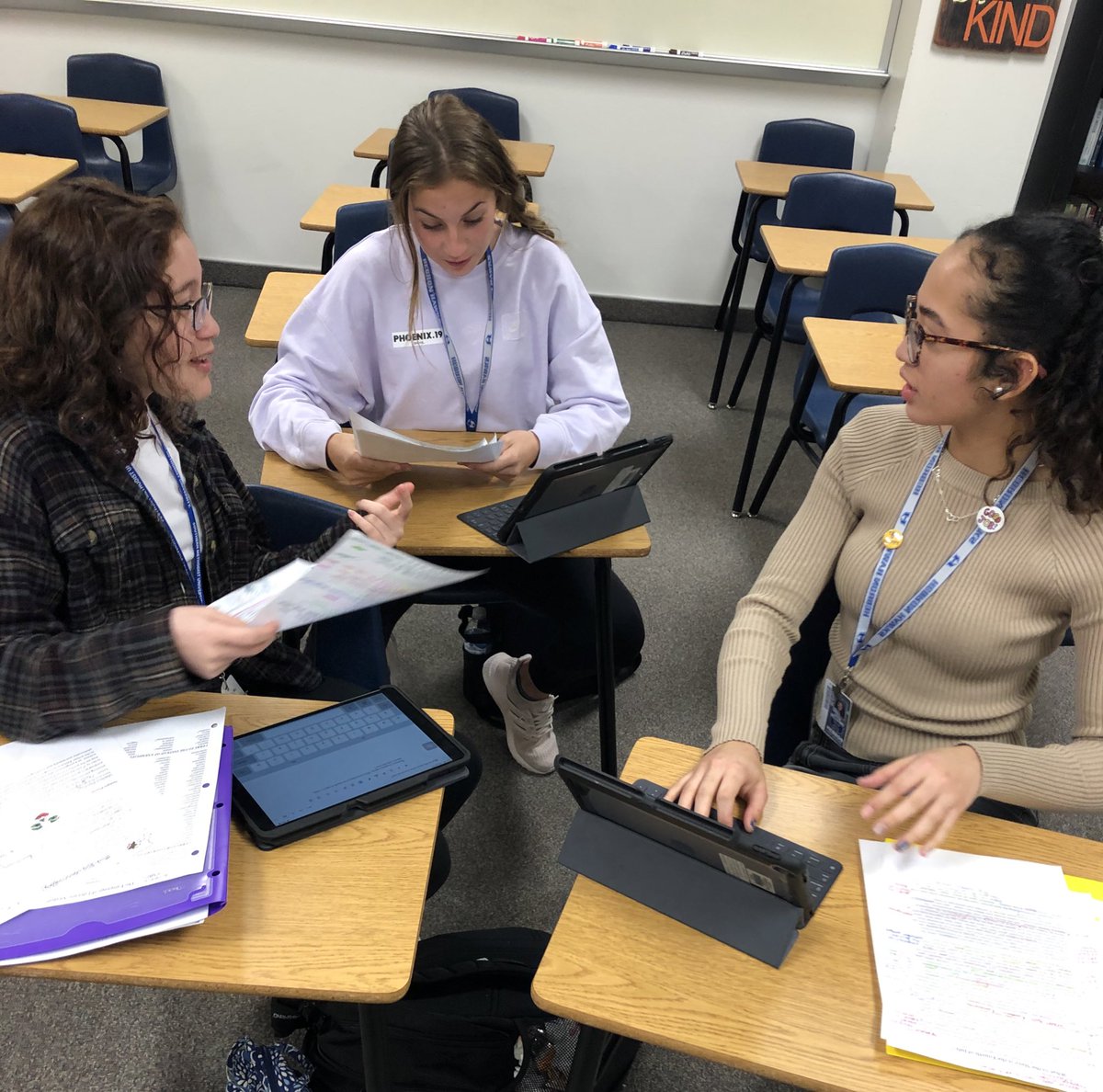 What a blessing it is to have an hour of unstructured time for students to eat, collaborate and get help from teachers. Students can be responsible if given the space and proper supports. Also, thank goodness for some social time. #thankyoublocklunch #everyminutecounts