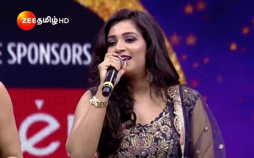 SonaSsg's tweet photo. The happiness on her eyes just sparkling⭐ would cherish to see how will manifold more & more in ahead! ♥
@shreyaghoshal this moments gives me Goosebumps when u sung #AnbaePerabae #Munveba on stage with such effort that worth of all awesomeness.♥
#ZeeCineAwardsTamil2020 https://t.co/8h33fU1Wbn