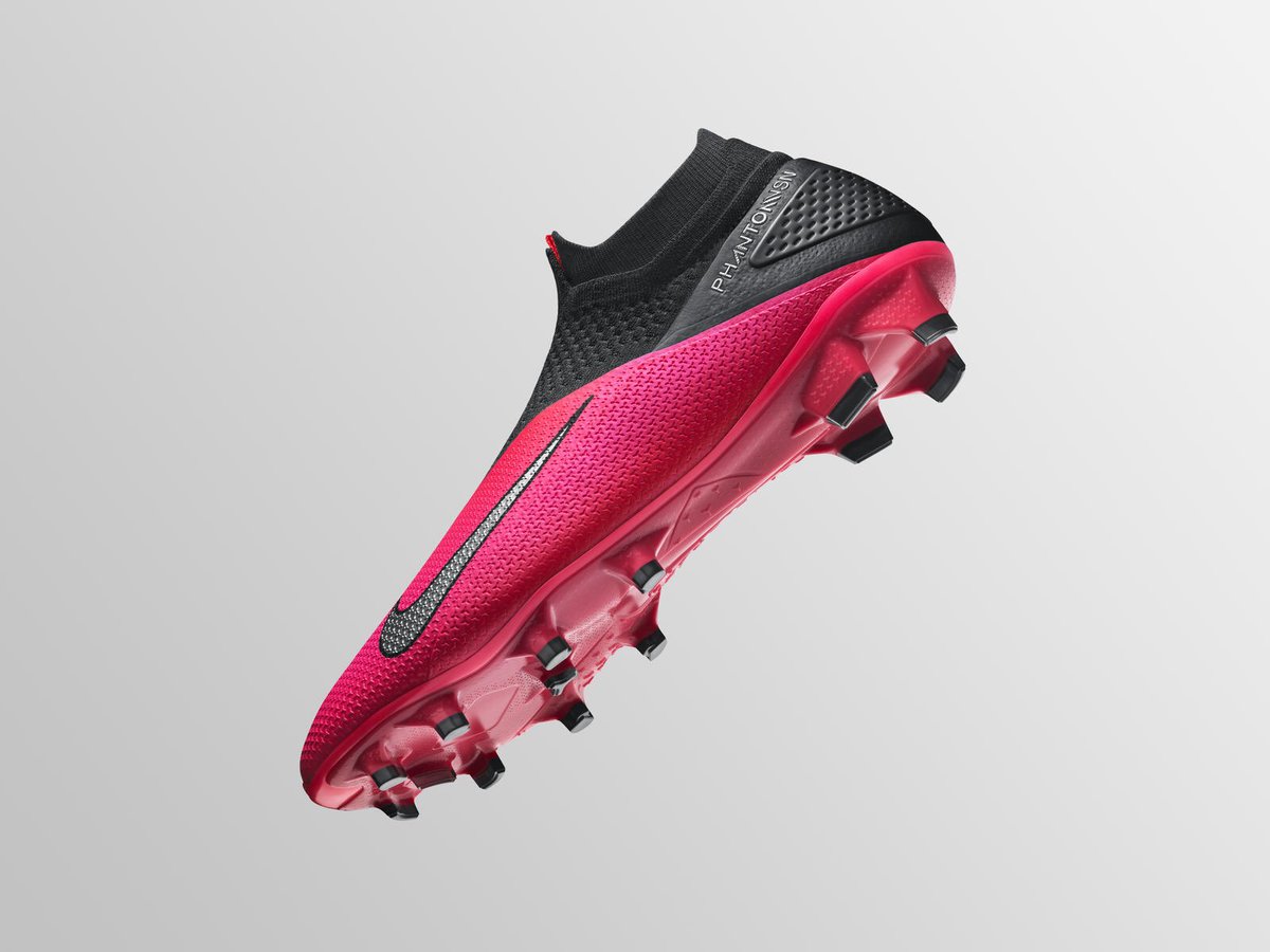 Tiitanes's tweet photo. Hey cracks les dejamos los nuevos PhantomVSN 2
¿Cuantas estrellas le das a su diseño? ⭐️⭐️⭐️⭐️⭐️
#Tiitanes #nikefootball #phantomvsn2 #soccerlife #soccerskills #soccertraining #tekkers #footy https://t.co/sEHadv5lFb