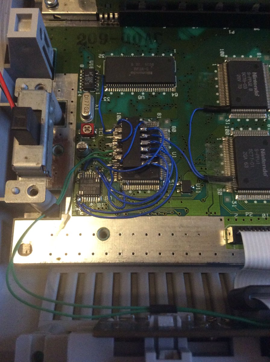 1Jour1JeuRetro's tweet image. Me suis enfin décidé à améliorer ma #SNES afin qu’elle puisse lire tous les jeux, même ceux protégés : #Switchless

PIC 16F630 flashé, posé et fonctionnel🤩

Jeux PAL, NTSC (US/JAP), avec protection👍

Jeux US avec AD-29 sans jeu PAL derrière👍 (Pas voulu découper la coque)