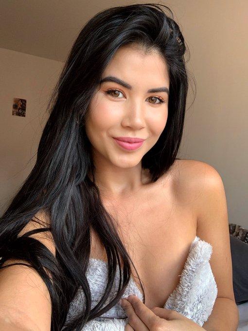 Hello world ❤️ https://t.co/U0OXcxjb76