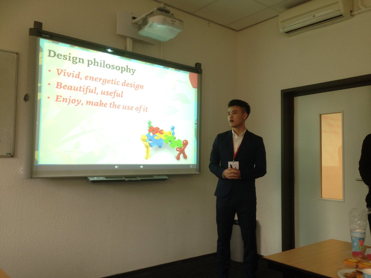 Here he is again! Yifei graduates today from the <a href="/UTwente/">University of Twente (inactive)</a> , 2,5 years ago this Chinese student graduated from <a href="/Saxion/">Hogeschool Saxion (inactief)</a>. #Congratulations #spotthe10differences #恭喜