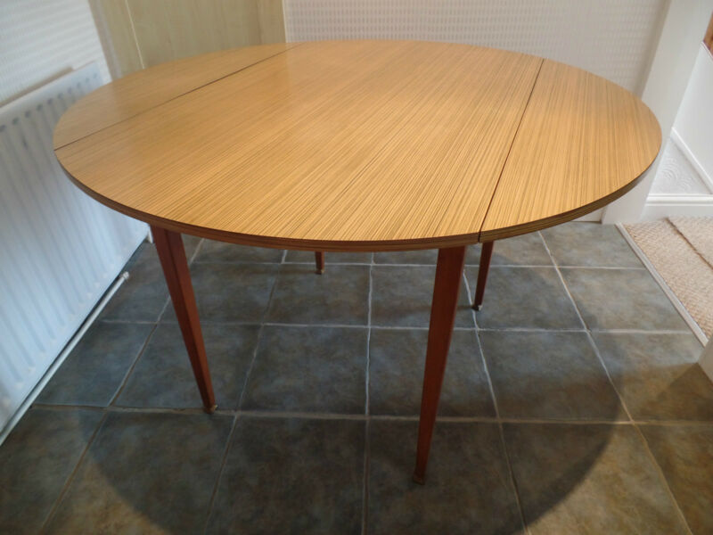 KitchenVintage's tweet photo. Just Listed:retro #formica Drop Leaf Round Table (le65) #vintage Only £49.99 https://t.co/nbJbTifmzs https://t.co/Osl48VpHdM