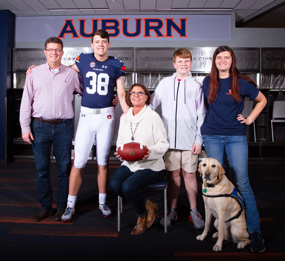 evanmc30's tweet photo. WAR EAGLE Committed!!!🟠🔵 🐅 #outkickemall @CoachGusMalzahn @CoachLPorter @CoachJRut @AuburnFootball @_Mike_McCabe @OneOnOneKicking @coachmarkf @WARRIORNATION20 @PlayBookAthlete @AL7AFootball https://t.co/szuhyc0vXm