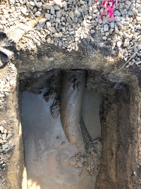 ProActionFluids's tweet photo. At some time in our drilling experience, we all may have encountered swelling/ reactive clays. ClayLock strengthens the connection between the clay platelets and doesn't allow water to push them apart. https://t.co/v5aH0KzXAQ
