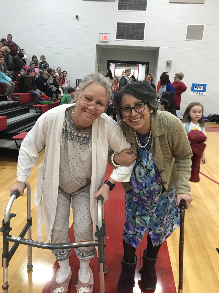 CESsoars's tweet photo. CES celebrates 100 days of school #WeAreGCconnectED https://t.co/jduxOjREcx
