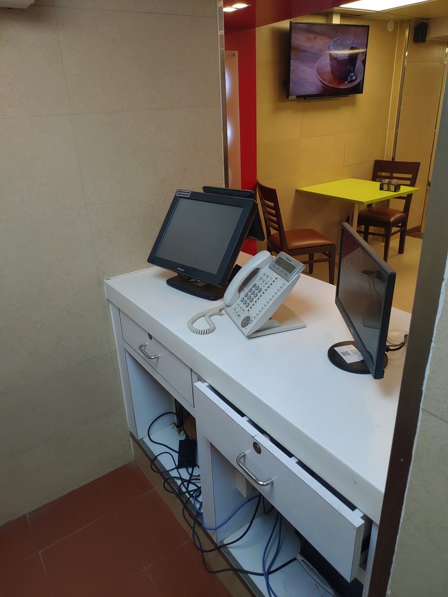 im_aky29's tweet photo. @dominos_india Bhagalpur outlet is not serviceable. Drinking water is also not available. Please, do check. https://t.co/9QsEgo7wnD