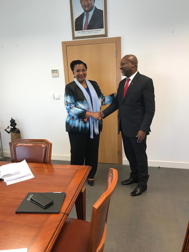 RwandainAngola's tweet image. Today’s audience between Ambassador Wellars GASAMAGERA @wellgas2 and the Angolan Minister of Tourism Hon. Ângela BRAGANÇA. They discussed about future perspectives of cooperation between Angola and Rwanda in the field of tourism