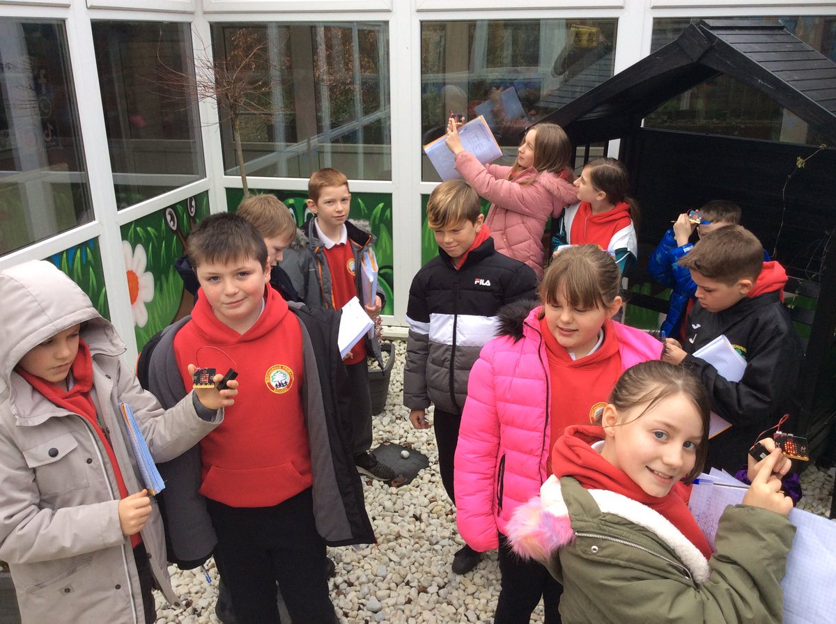 BGrovePrimary's tweet photo. Year 6 have been using the microbits they have coded to find out temperatures around the school. They’ve then used this information to create in-depth bar charts. #codinginreallife https://t.co/2lt9ctj05J