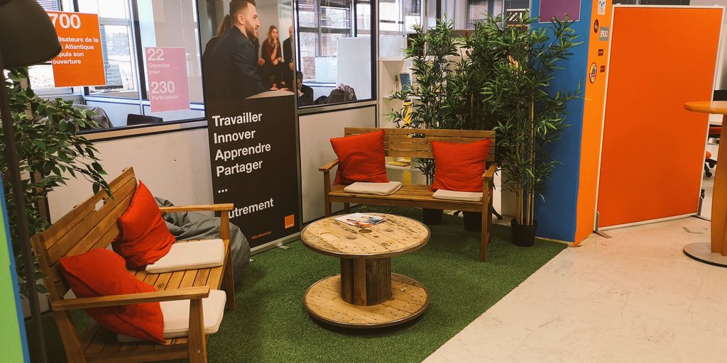 JJ_Gaouyer's tweet photo. 🚀 Présentation à la #VillaAtlantique du programme #CloudStarter de ☁️#OrangeCloudBusiness ☁️  pour les start-up B2B de l'Ouest ! Envie d'en faire partie et de bénéficier de l'accompagnement et de  l'énergie du groupe #Orange ? Faites le savoir ! 
https://t.co/JxW0bCTxd8 https://t.co/y41HsQmvvw