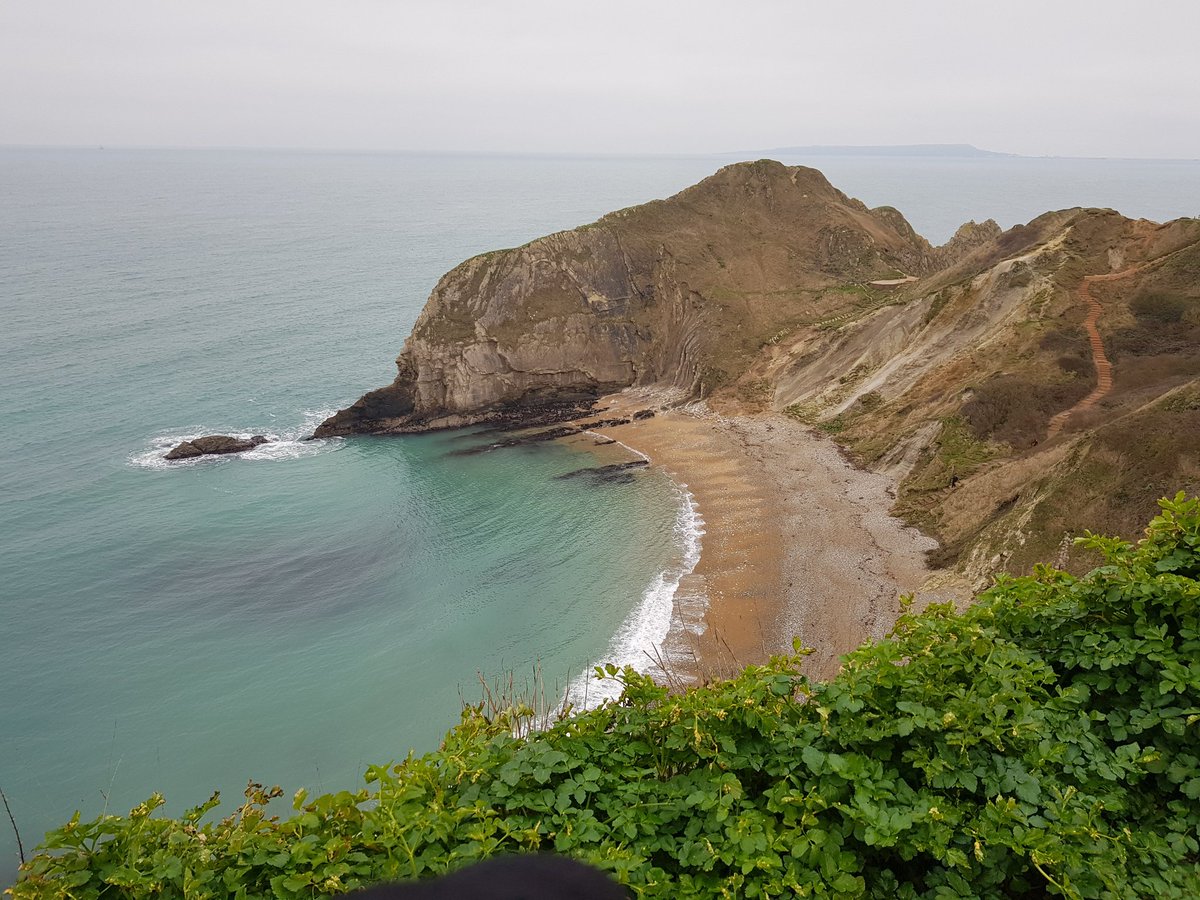MsPippard's tweet photo. Geography @ncs6th students spent last day in Dorset considering the contribution of lithology and geological structure in forming the amazing coastal landforms along the Jurassic Coast. Thanks again @LeesonHouse #NCSopportunities #geography https://t.co/KsTdsoYRN4