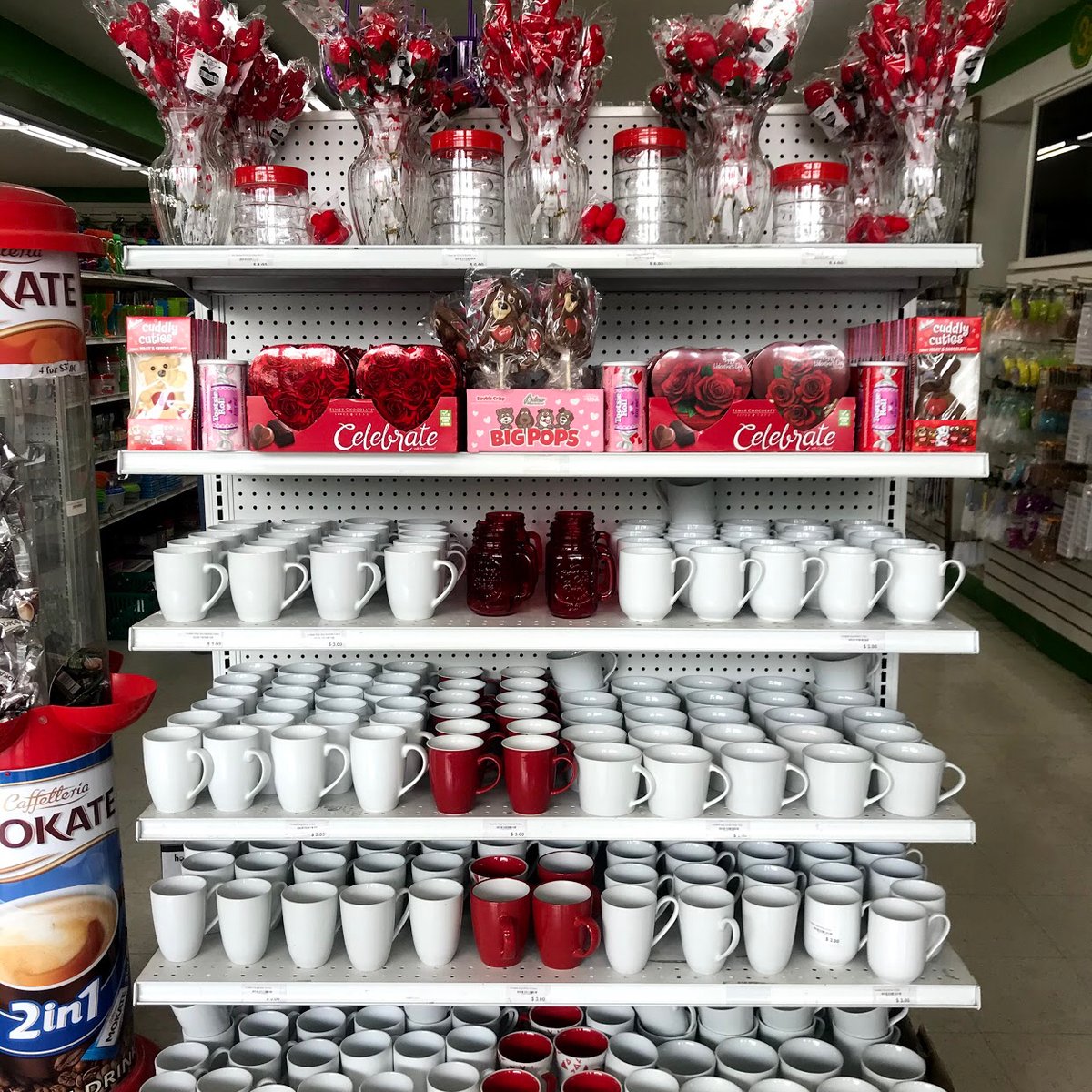 DollarwiseCarib's tweet photo. Did you know there’s only 22 days left until Valentine’s Day? Do you prefer chocolates, flowers, or both?! Either way, #dollarwise has you covered
#barbados #valentinesday #dollarwisecaribbean #dollarwisedeals #febuary14 #chocolate #gifts #dollarwisegifts #cups #flowers https://t.co/K58uxCCGyx