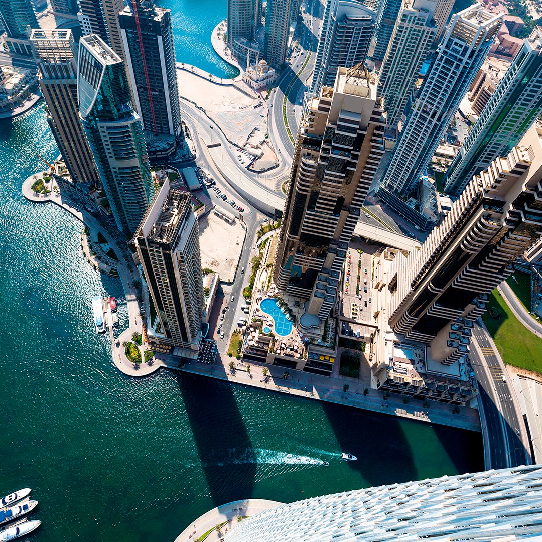 TUIUK's tweet image. Shopping along NYC’s Fifth Avenue 🗽 Scale the world’s tallest building in Dubai 🏙️ Roll the dice in Las Vegas 🎰 Read our top city breaks for 2020 here 👉  bit.ly/36geIsV #TUITalks