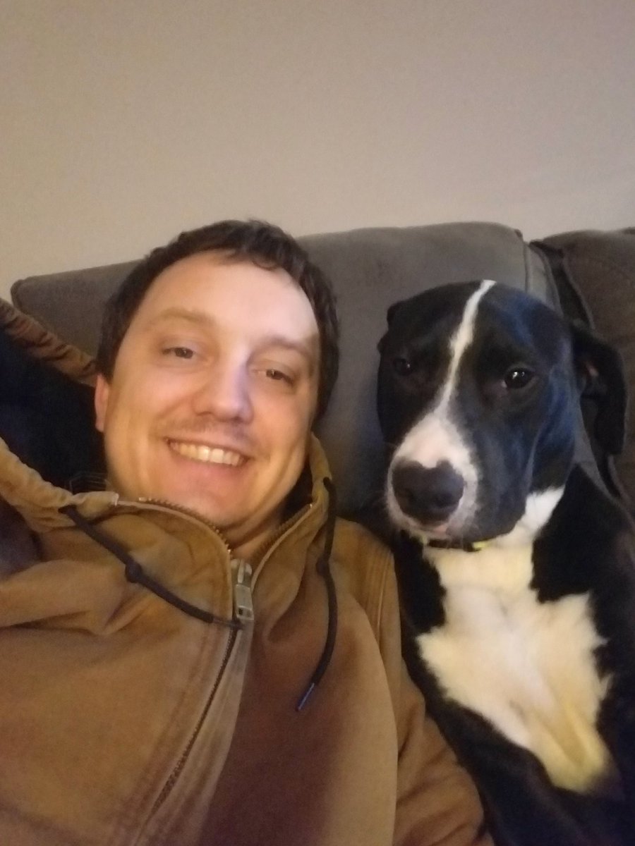 CoachGrizzleTV's tweet photo. This is Jolly.. He is a rescue. I loves him.. I really need a dog.. This boyo is so much fun and going to be sad if someone else adopts him.. #adoptdontshop #DogsOfMixer #JollyBoy https://t.co/mtwoZnOSJg